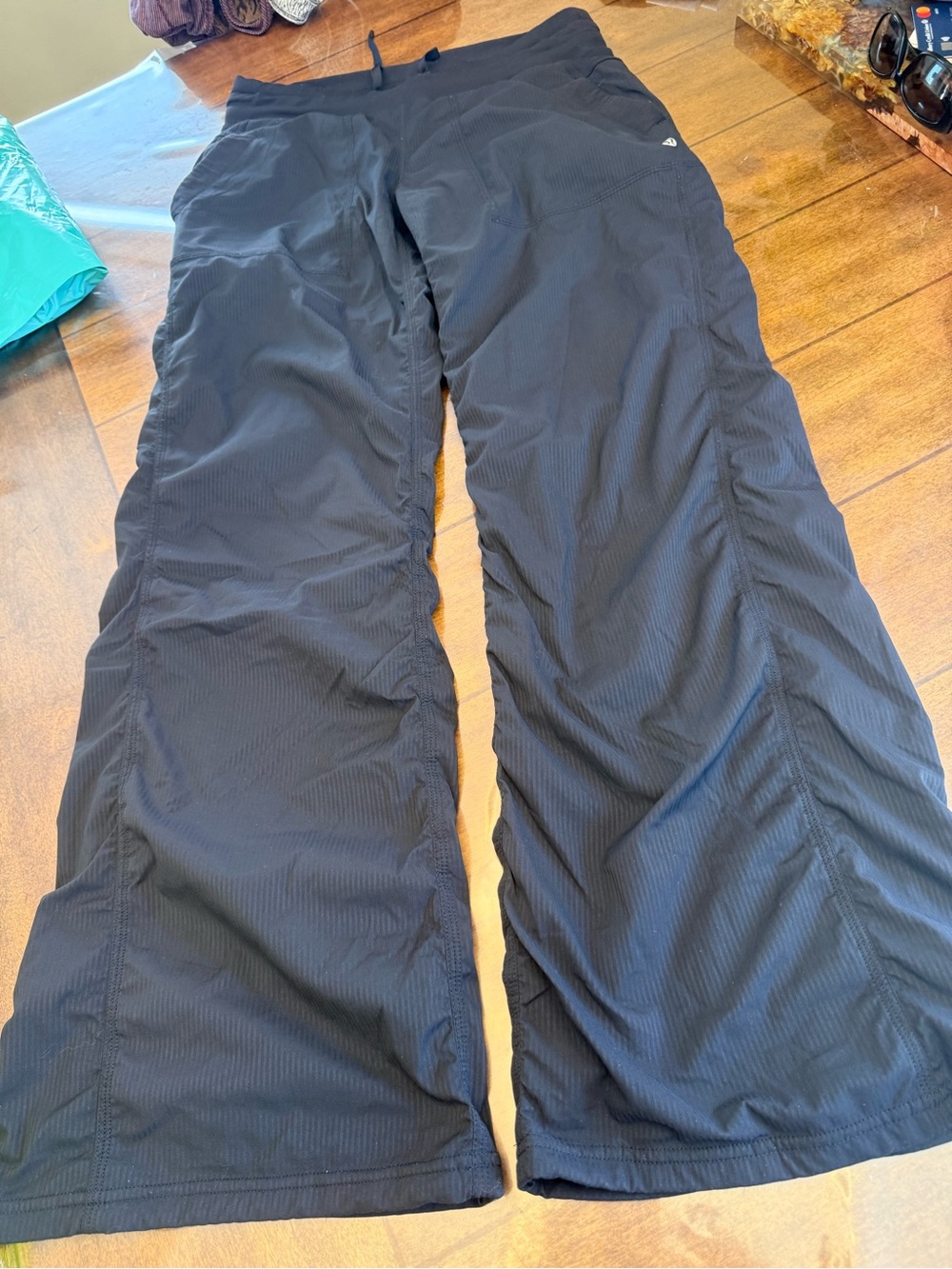 Lululemon  Athletica Double Lined Studio Pants 8/10